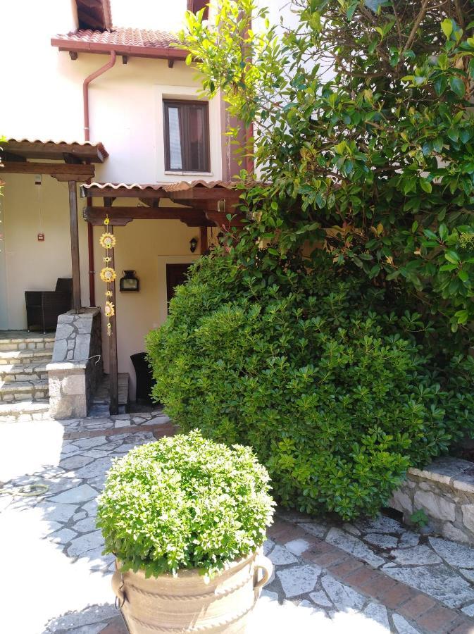 Dryas Guesthouse Polidrosos Exterior foto