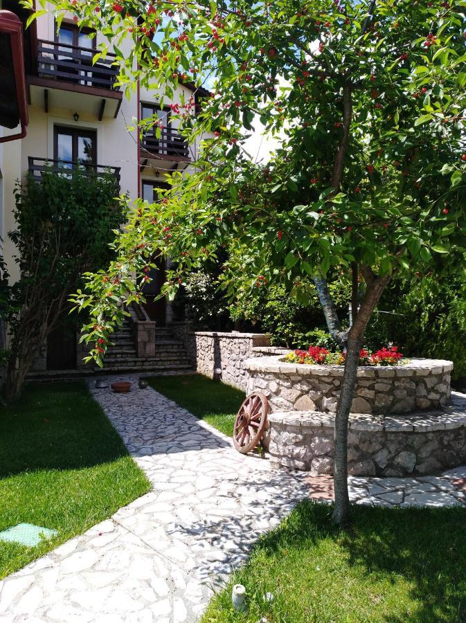 Dryas Guesthouse Polidrosos Exterior foto