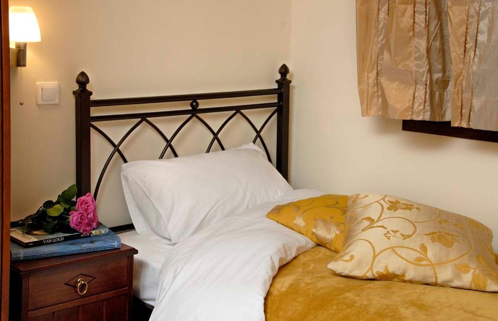 Dryas Guesthouse Polidrosos Cameră foto